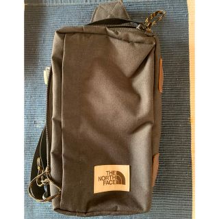 ザノースフェイス(THE NORTH FACE)の【美品です】ノースフェイス　フィールドバッグ(バッグ)