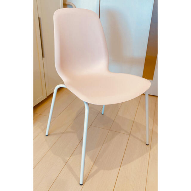 IKEA(イケア)のIKEA ダイニングチェア　ピンク/ホワイト インテリア/住まい/日用品の椅子/チェア(ダイニングチェア)の商品写真