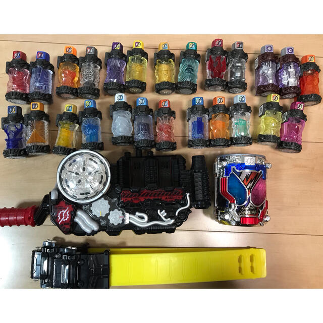 仮面ライダービルド DXビルドドライバー、大量フルボトル3 - 特撮