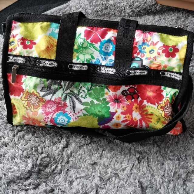 LeSportsac(レスポートサック)のLeSportsac　レスポールサック　花柄ボストン レディースのバッグ(ボストンバッグ)の商品写真