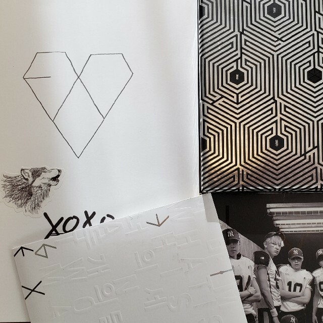 EXO(エクソ)のhitsukoさん専用　EXOのCD3枚 エンタメ/ホビーのCD(K-POP/アジア)の商品写真