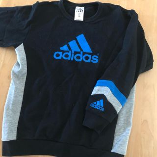 アディダス(adidas)のadidas トレーナー(Tシャツ/カットソー)