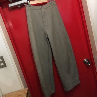 ユニクロ(UNIQLO)のUNIQLO U ワイドフィットカーブジャージーパンツ　M(カジュアルパンツ)