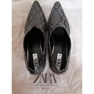 ザラ(ZARA)のZARA 　シューズ(ブーティ)