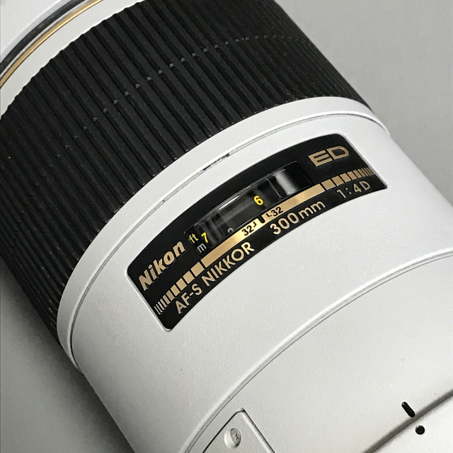 動作品　ニコン　ED NIKKOR 300mm 2.8 　Ai-s　単焦点レンズ