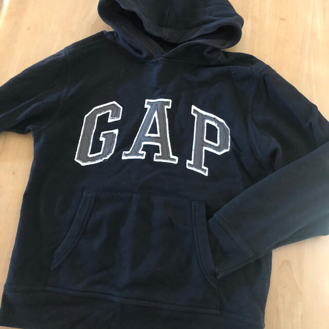 GAP(ギャップ)のGAP kids パーカー キッズ/ベビー/マタニティのキッズ服女の子用(90cm~)(Tシャツ/カットソー)の商品写真