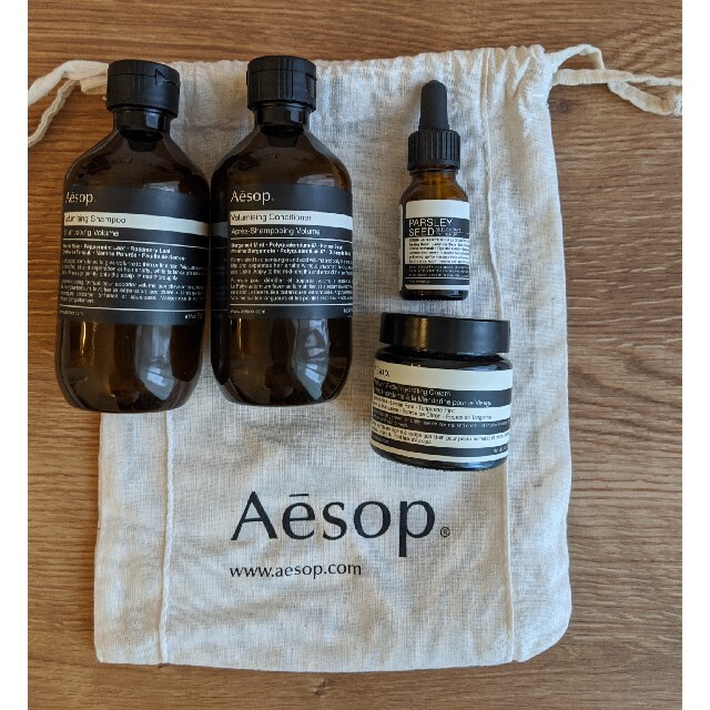 Aesop(イソップ)の【Aesop】イソップ　空き容器４点＋巾着袋 レディースのバッグ(ショップ袋)の商品写真