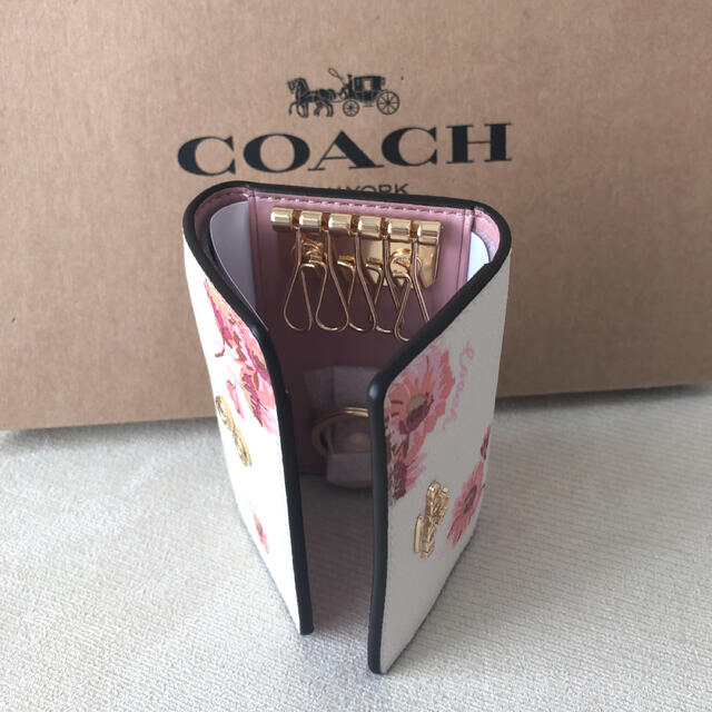 タグ付き新品★COACH コーチ レザー 花柄 5連キーケース(リング付き) 1