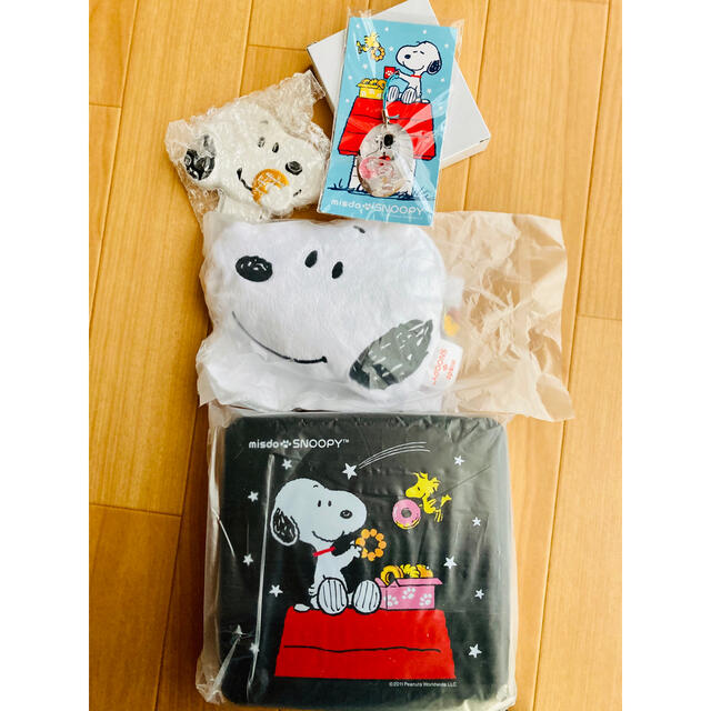 ミスド福袋 スヌーピー4点セットの通販 By リリー S Shop ラクマ ミスド福袋 スヌーピー4点セットの通販 By リリー S Shop ラクマ