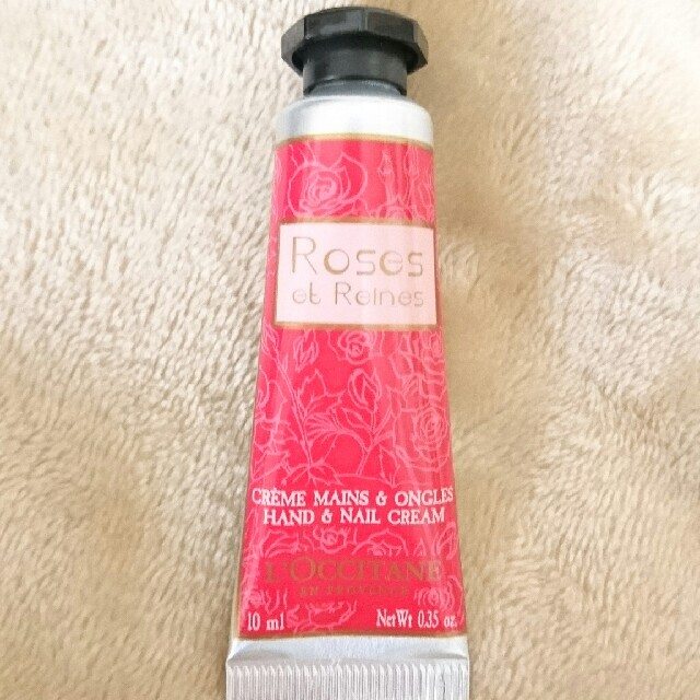 L'OCCITANE(ロクシタン)のロクシタン ベルベットハンド&ネイルクリーム コスメ/美容のボディケア(ハンドクリーム)の商品写真