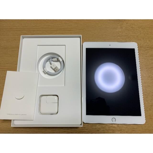 スマホ/家電/カメラ☆・美品☆ iPad 第5世代 シルバー32GB Wi-Fiモデル