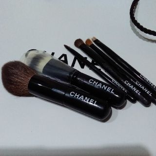 シャネル(CHANEL)のシャネル　CHANEL　メイクミニブラシ6本　クリスマスコフレ　訳あり　未使用(コフレ/メイクアップセット)