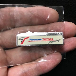 トヨタ(トヨタ)の2002年頃 トヨタF1 非売品 パナソニック・トヨタ・レーシング ピンバッジ(ノベルティグッズ)