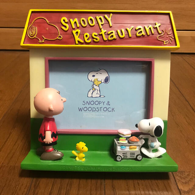 PEANUTS - SNOOPY スヌーピー PEANUTS©️ 写真立て フォトフレームの