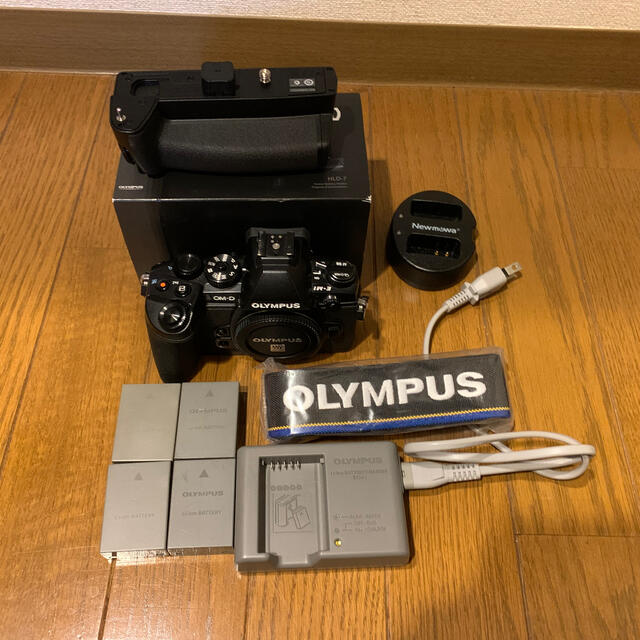 OLYMPUS E−M1 Mark 2+ バッテリーグリップ