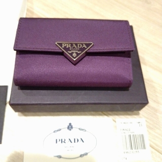 プラダ(PRADA)のPRADA プラダ キーケース　紫色(キーケース)