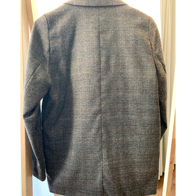 ZARA(ザラ)の【値下中】ダブルボタン　ジャケット レディースのジャケット/アウター(テーラードジャケット)の商品写真