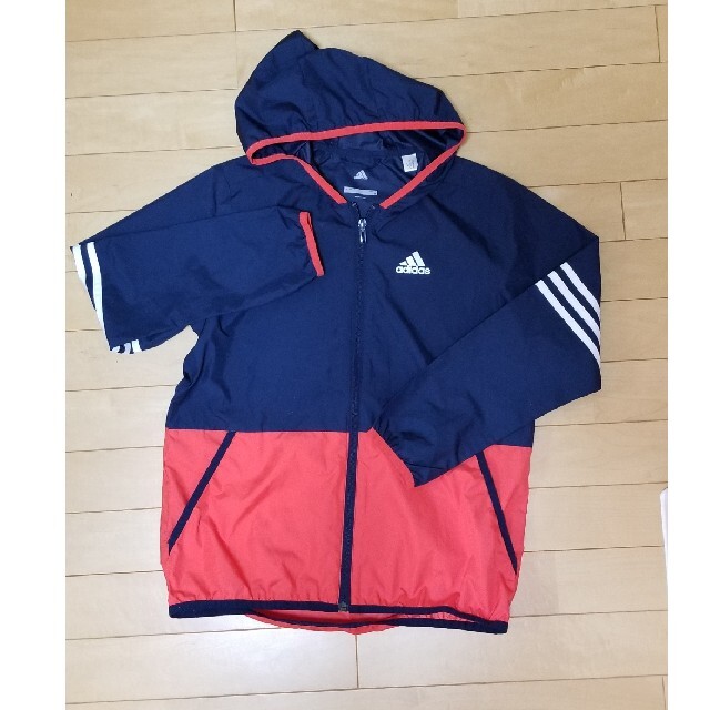 adidas(アディダス)の♡ひろ♡様専用　アディダス　薄手アウター（キッズ150サイズ） キッズ/ベビー/マタニティのキッズ服男の子用(90cm~)(ジャケット/上着)の商品写真