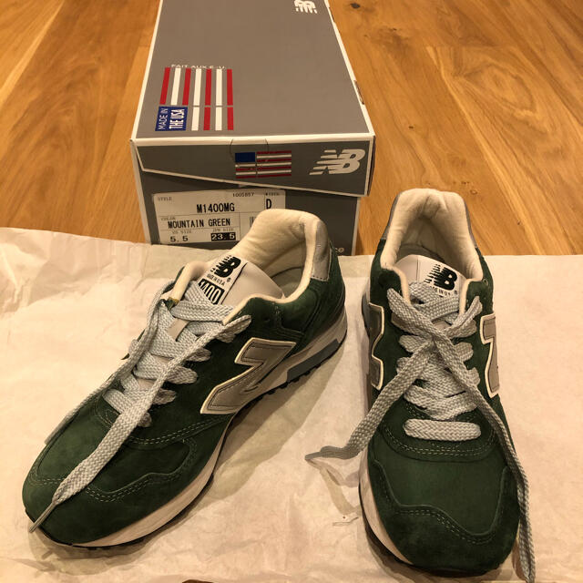 New Balance(ニューバランス)の美品 new balance M1400MG グリーン 23.5cm USA製 レディースの靴/シューズ(スニーカー)の商品写真