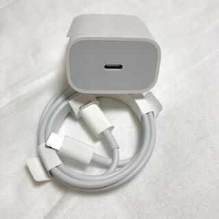 アップル(Apple)の20WのUSB-C電源アダプタ、USB-C – Lightningケーブル(バッテリー/充電器)