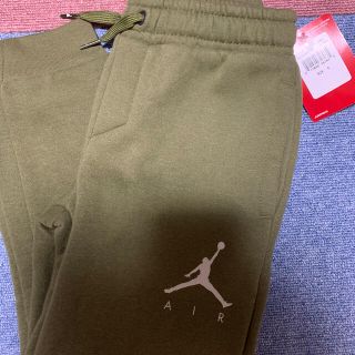 ナイキ(NIKE)のジョーダン  キッズ　スウェット　タグ付き　裏起毛　ズボン　パンツ　(パンツ/スパッツ)