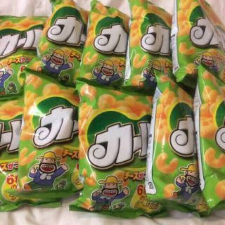 メイジ(明治)のカール チーズあじ 64g×10袋 明治 Meiji お菓子(菓子/デザート)