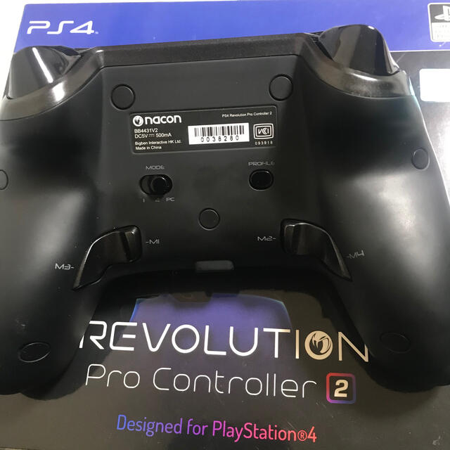 PlayStation4(プレイステーション4)のnacon revolution pro controler2 スマホ/家電/カメラのPC/タブレット(PC周辺機器)の商品写真