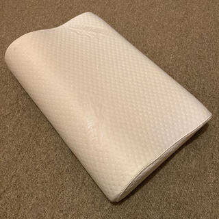 テンピュール(TEMPUR)のTEMPUR テンピュール 枕 Mサイズ 無印枕カバー付き(枕)