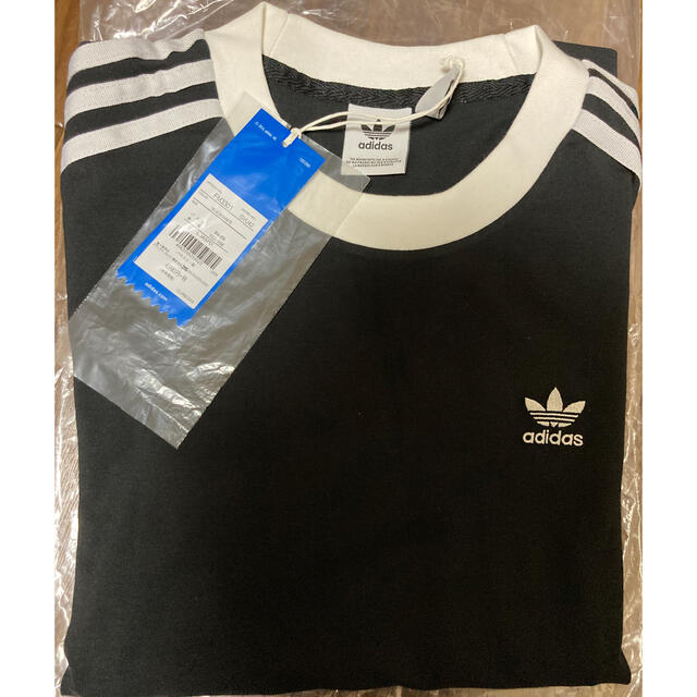 adidas(アディダス)の〈値下げ〉新品　アディダス　3ストライプ長袖Tシャツ レディースのトップス(Tシャツ(長袖/七分))の商品写真