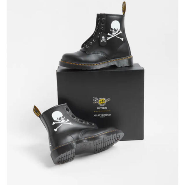 MASTERMIND WORLD x Dr. Martensブーツ