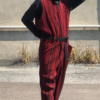 ISSEY MIYAKE(セットアップ ・ ブラック/黒色系)のフリマ ISSEY MIYAKE(セットアップ ・ ブラック/黒色系)のフリマ