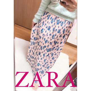 ザラ(ZARA)の2788.ZARA プリーツシフォン 小花柄 ロングスカート XS(ロングスカート)