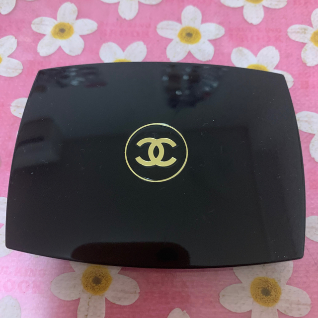 CHANEL(シャネル)のCHANEL フェイスパウダー コスメ/美容のベースメイク/化粧品(フェイスパウダー)の商品写真