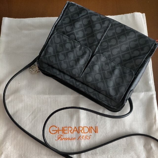 GHERARDINI(ゲラルディーニ)のあこ様専用 ゲラルディーニ ソフトシェル ミニ ショルダーバッグ   斜めがけ可 レディースのバッグ(ショルダーバッグ)の商品写真