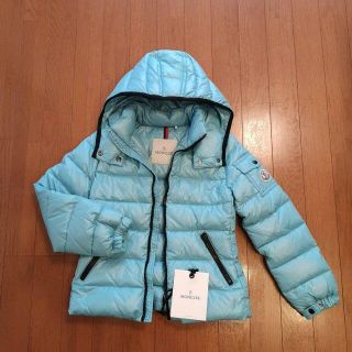 モンクレール ターコイズの通販 20点 | MONCLERを買うならラクマ