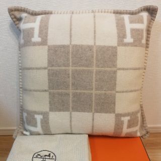 エルメス(Hermes)のエルメス　クッション　未使用　箱付き(ビーズソファ/クッションソファ)