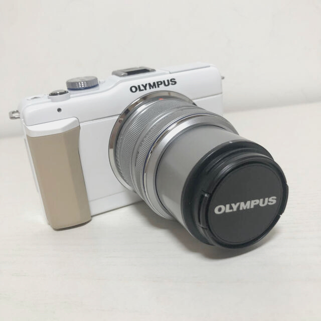 年末セール！OLYMPUS E-PL1S ミラーレス 一眼 カメラ レンズキット