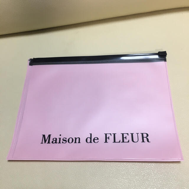 Maison de FLEUR(メゾンドフルール)のメゾンドフルール   マスクケース レディースのファッション小物(ポーチ)の商品写真