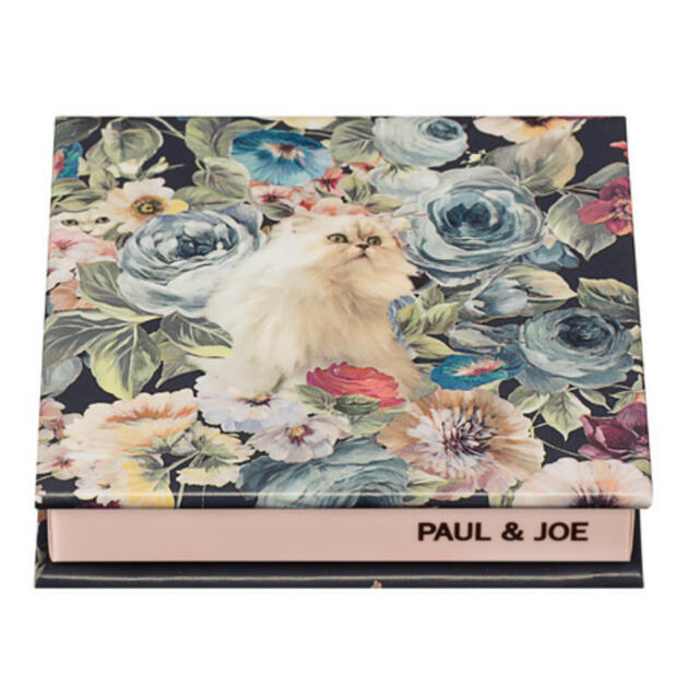 PAUL & JOE(ポールアンドジョー)のポール&ジョー　新品コンパクト019 コスメ/美容のベースメイク/化粧品(その他)の商品写真