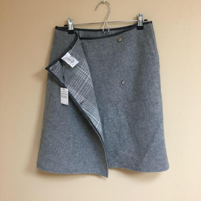 URBAN RESEARCH(アーバンリサーチ)のアーバンリサーチ  リバーシブル  ウール スカート レディースのスカート(ひざ丈スカート)の商品写真