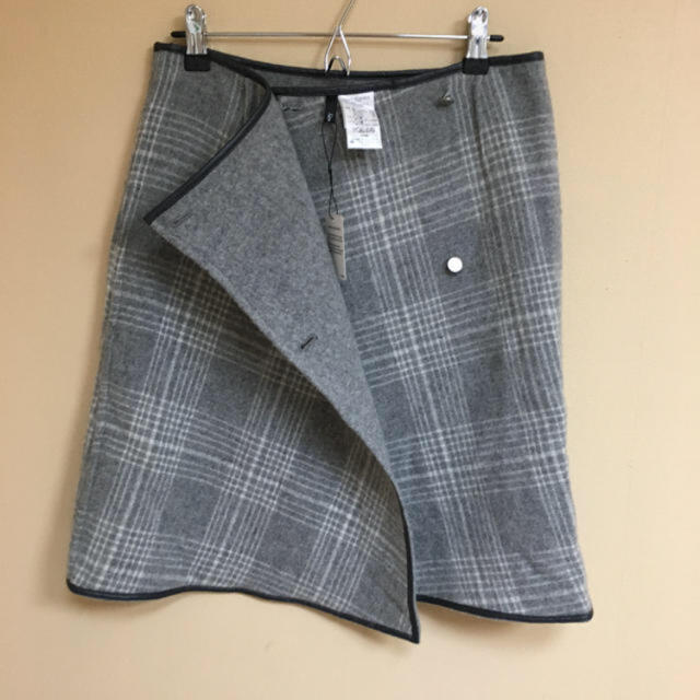URBAN RESEARCH(アーバンリサーチ)のアーバンリサーチ  リバーシブル  ウール スカート レディースのスカート(ひざ丈スカート)の商品写真