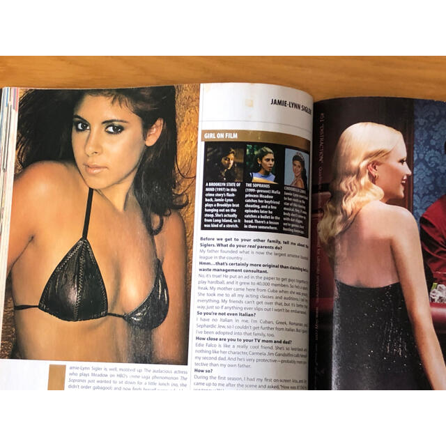 【洋雑誌】MAXIM SEPTEMBER 2001 エンタメ/ホビーの本(洋書)の商品写真