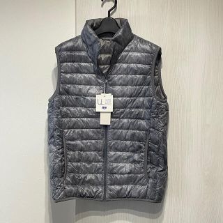 ユニクロ(UNIQLO)のkatezo様専用🌟　ユニクロ　ウルトラライトダウンベスト　グレー　M(ダウンベスト)