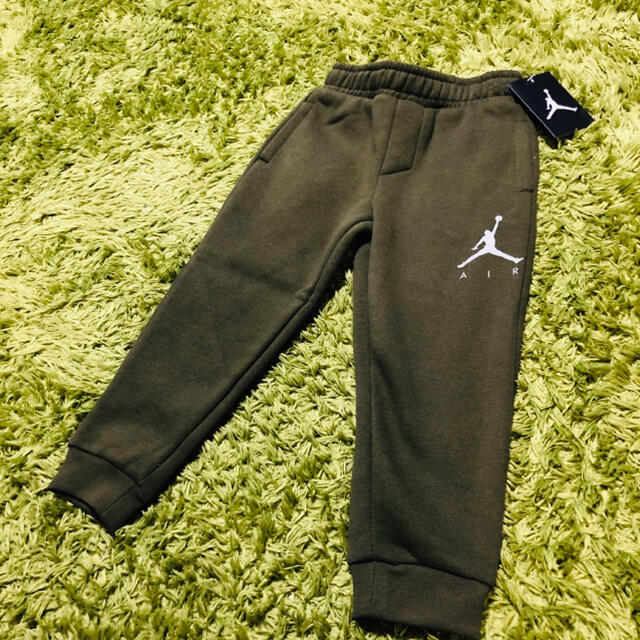 NIKE(ナイキ)のjordan ジョーダン スウェット スエット 裏起毛 カーキ ♡ キッズ/ベビー/マタニティのキッズ服男の子用(90cm~)(パンツ/スパッツ)の商品写真