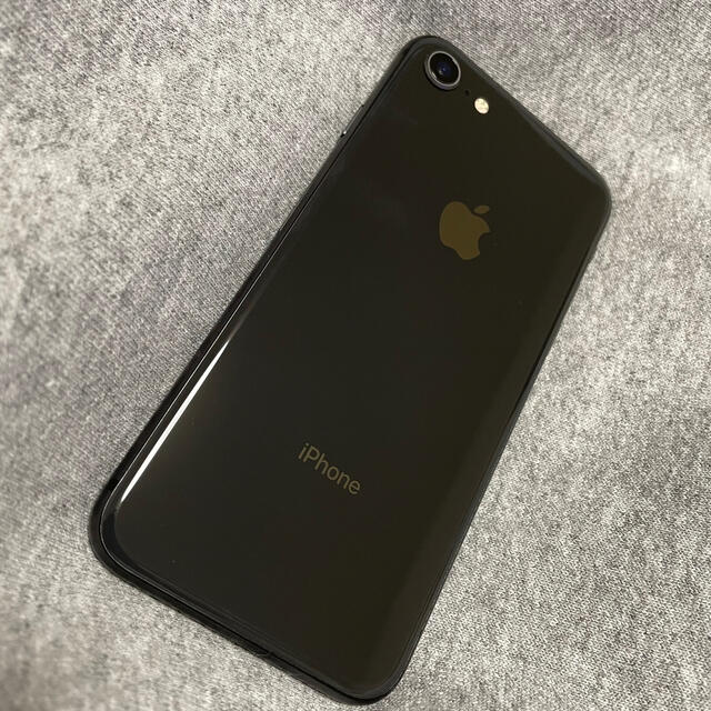 【美品】iphone8 スペースグレー　64GB SIMフリー　本体のみ