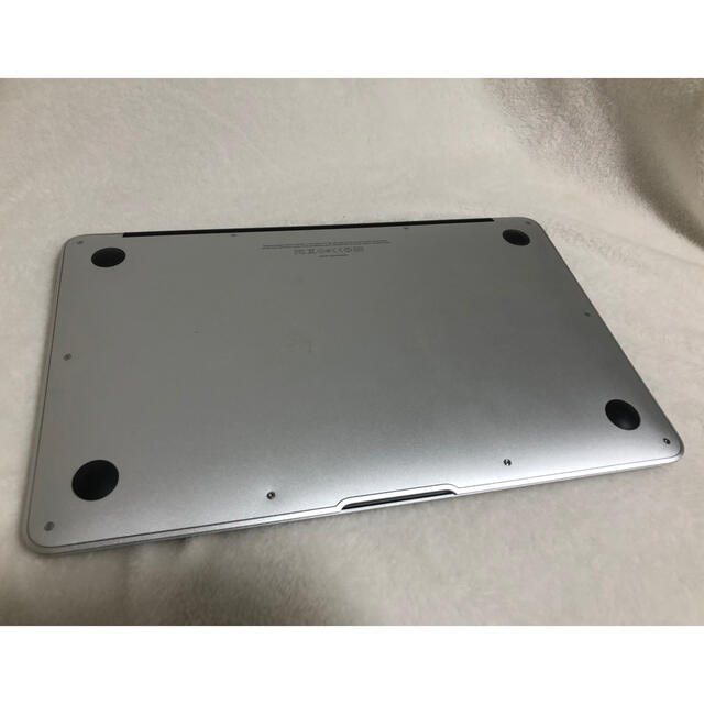 Apple(アップル)のmac book air 2010 美品　完動品 スマホ/家電/カメラのPC/タブレット(ノートPC)の商品写真