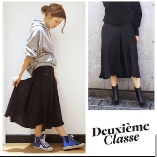 ドゥーズィエムクラス(DEUXIEME CLASSE)のドゥーズィエムクラス　GLOSSY-SKIRT スカート(ひざ丈スカート)