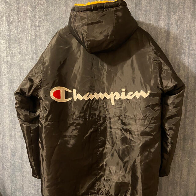 Champion(チャンピオン)のchampion アウター ダウン　ビッグロゴ　モコモコ　イエロー メンズのジャケット/アウター(スタジャン)の商品写真