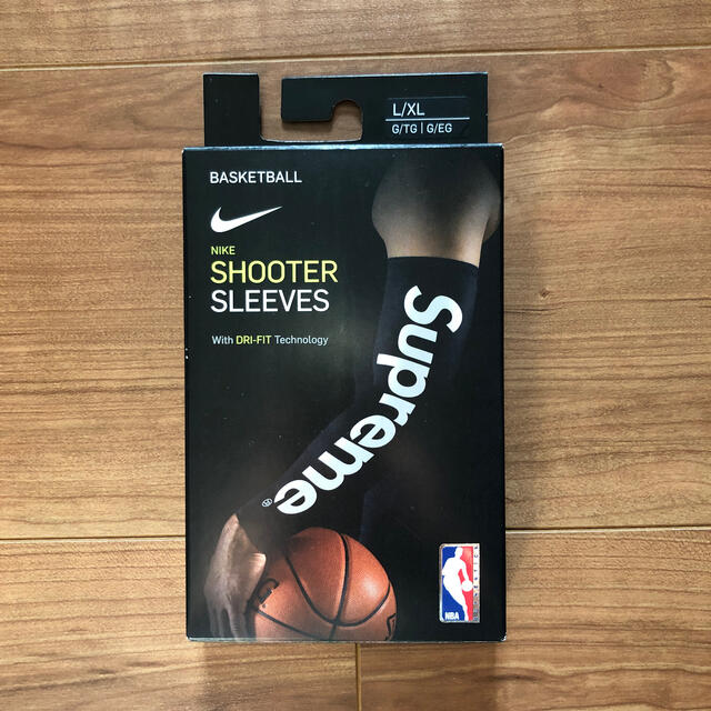 Supreme(シュプリーム)のsupreme NIKE NBA Shooting Sleeve L/XL スポーツ/アウトドアのスポーツ/アウトドア その他(バスケットボール)の商品写真