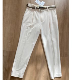 ユナイテッドアローズグリーンレーベルリラクシング(UNITED ARROWS green label relaxing)の【新品】グリーンレーベル リラクシング　タック ベルト パンツ　オフホワイト(クロップドパンツ)